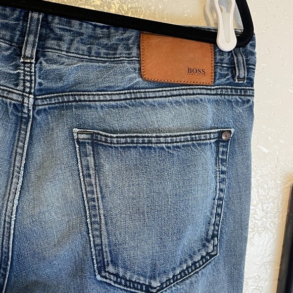Boss Hugo Boss {36x32} 'Regular Fit' Blue Jeans - Picture 10 of 11